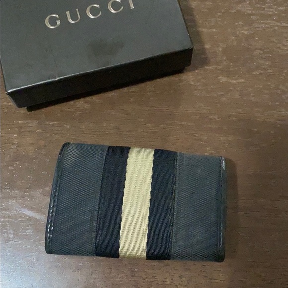 Pre-loved Gucci 4 Key Holder - Picture 2 of 8